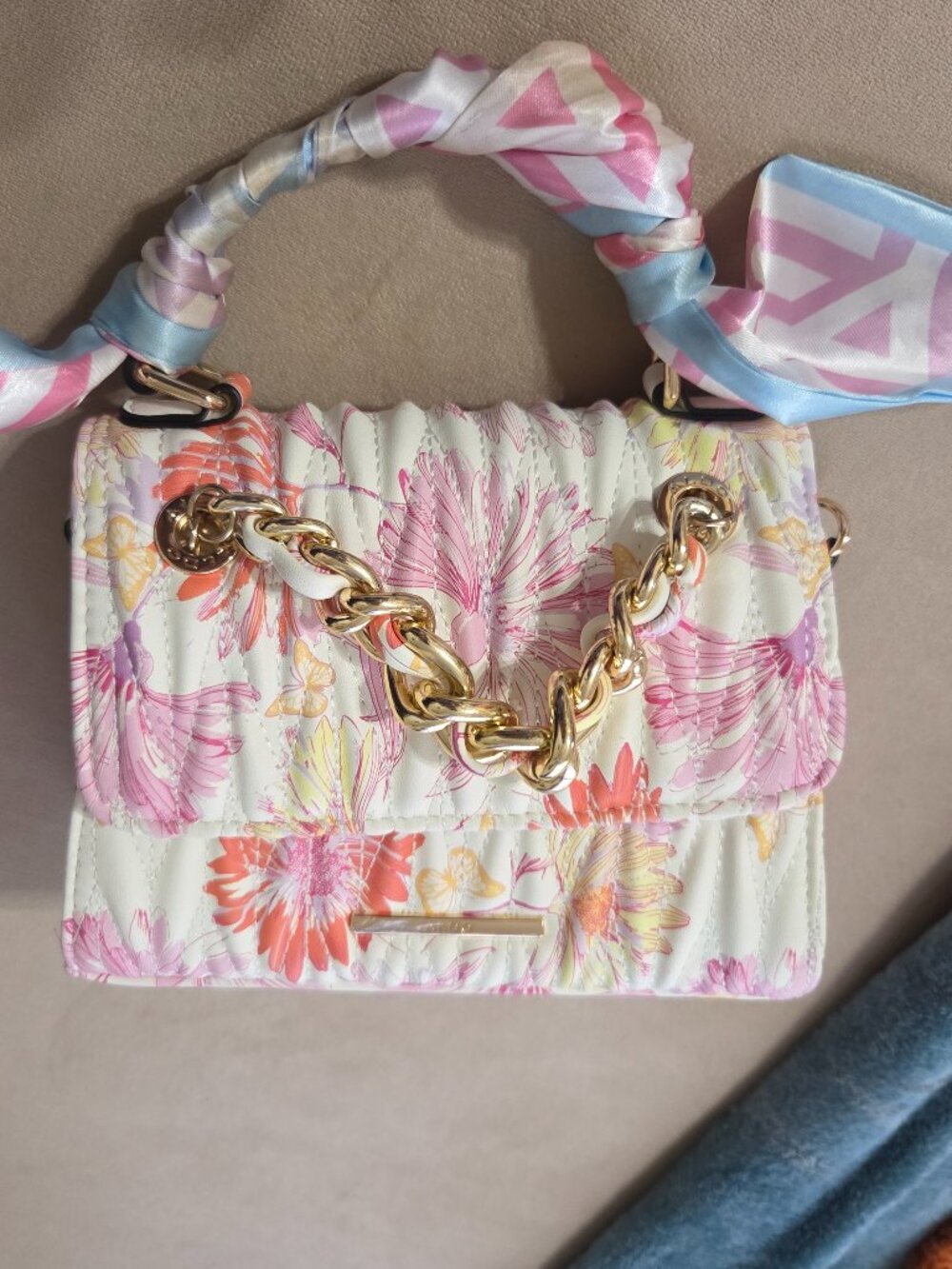 Adorable summer bag